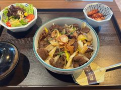 牛筋盖饭定食-炼火烤肉店