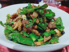 蒜苗炒腊肉-湘辣欢·湖南家常小馆