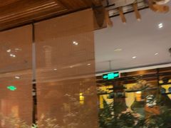 -八府香鸭·啫啫煲(华山路店)