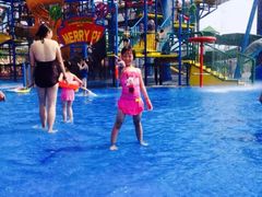 -泸州欢乐派海滩公园