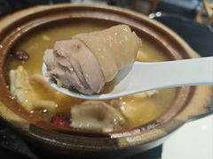 -瑞虹新天地月亮湾