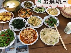 -秦扬居特色菜馆(上王村)