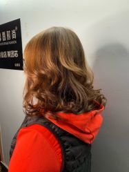 -摩登时尚烫染定制专家