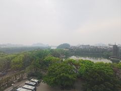 -桂林漓江大瀑布饭店