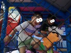 -反弹空间蹦床主题乐园