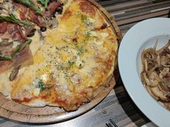 生火腿蘑菇披萨-BomBa意大利餐厅