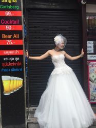 -Flora婚纱礼服定制租赁店