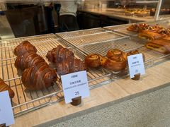-VERIE BAKEHOUSE
