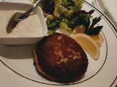 招牌蟹肉饼-Wolfgang’s Steakhouse 沃夫冈牛排馆(上海白玉兰广场店)