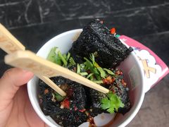 -黑色经典臭豆腐·湖南特产(步行街店)