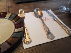 -SISTERS BAR RESTAURANT川意酒馆(嘉善老市H楼店)