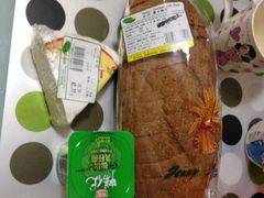 iphone_upload_pic-婕妮璐超市 Jenny Lou’s Shop(三里屯店)