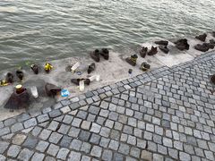 -多瑙河畔鞋履雕塑