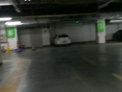 场地-万象城-停车场