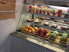 -果之满满鲜榨果汁(美罗城店)