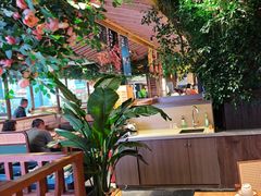 -野山舂·贵州现舂酸汤火锅(鸿通城店)