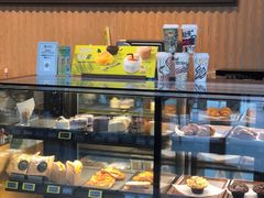 面包甜点陈列柜-星巴克(保定万博广场店)