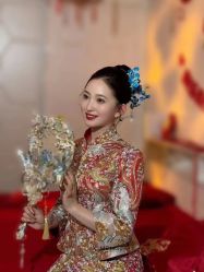 -莫小姐婚纱