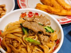 多牛肉多海鲜湿粿条-邹开喜·小海鲜醉鸡煲·潮汕鲜切牛肉店(襄阳北路店)