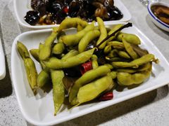 -墨脱石锅椰子鸡•香草鸭•东山羊(大东海店)