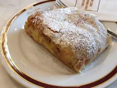 -Cafe Sacher(WIEN)