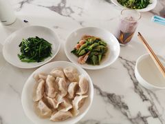 -爱的果实月嫂育婴师(世纪东方店)
