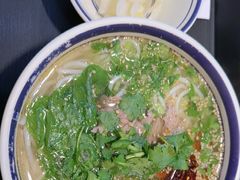 -云阿蛮云南生烫牛肉米线(奉贤路店)