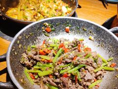 猫儿山的小黄牛-吃饭皇帝大土家民族菜(正大广场店)