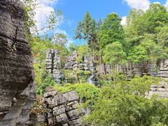 -梭布垭石林景区