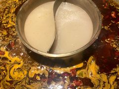 瑶柱菌王鸳鸯锅底-哥老官重庆美蛙鱼头(虹口龙之梦店)