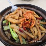 果然没让我失望，烤鸭和叉烧都要腌十三个小时