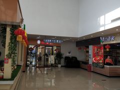 -窦店服务区-停车场