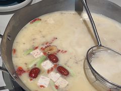-左庭右院鲜牛肉火锅(金山万达店)