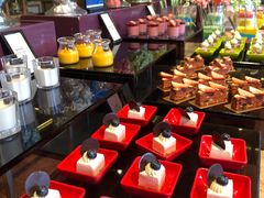 -大中华希尔顿酒店-念自助餐·嗨啤·小龙虾