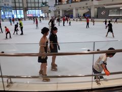-冰纷万象滑冰场(深圳万象城店)