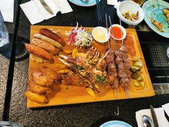 高加索烤肉拼盘-莫多多餐厅