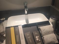 -圆子酒店(南宁金湖广场地铁站店)