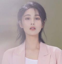 -变画·发型STUDIO