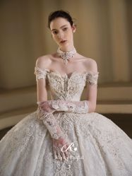 点击看大图 -Renee芮亦婚纱