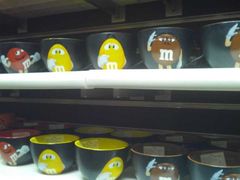 -m豆巧克力世界(上海世茂广场店)