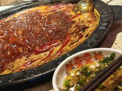 -红九格老火锅(三峡广场店)