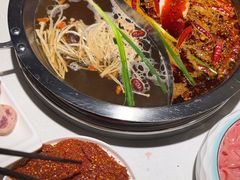 -茅草房·河畔园林火锅