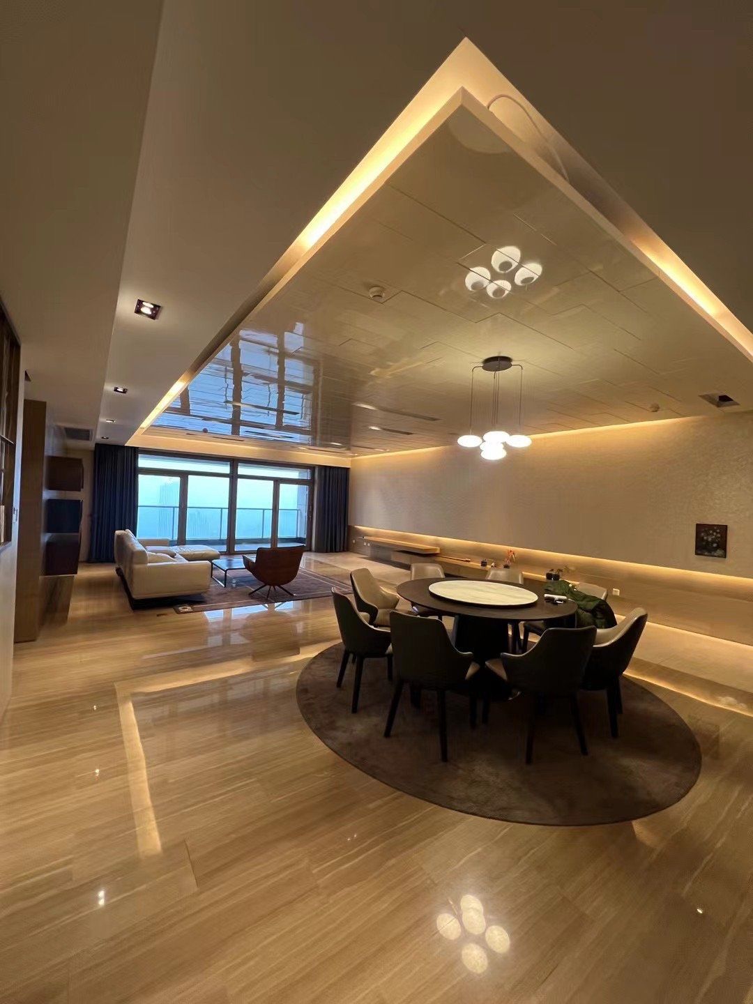 汤臣一品 436平4房4卫 租金12万