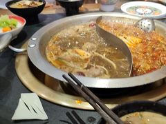 -沸炉重庆老火锅(军事博物馆店)