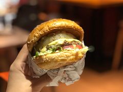 -The Habit Burger Grill 哈比特汉堡(复兴soho店)