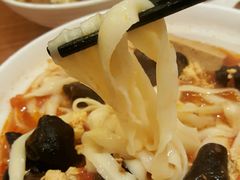 -顺溜·手工刀削面·黑金店(铜锣湾店)