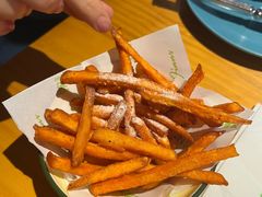 -JINNS锦时 steak&pizza(浸信会礼拜堂旧址店)
