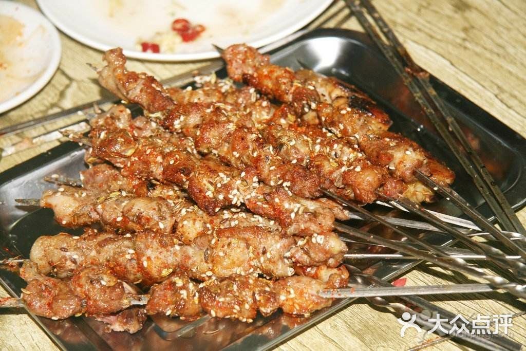 哈三资格烤羊肉串