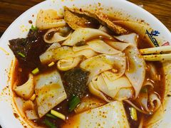 大片牛肉手工粉-向东街老玖面馆总店