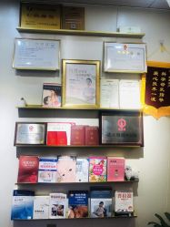 -Mamom club 慢会所(爱丁堡店)